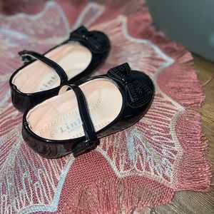 Girl Shoes Size 6 Color Black Casual